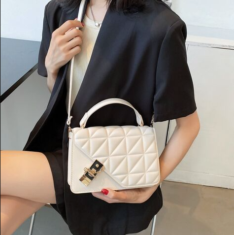 Elegant Cream Quilted Shoulder Bag