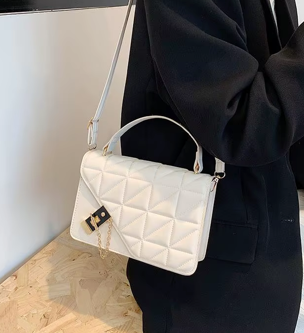Elegant Cream Quilted Shoulder Bag