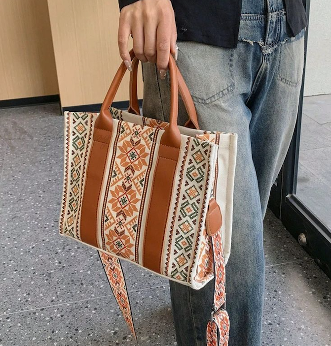 Largest Issues Women Have with Their Handbags?