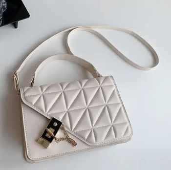 Elegant Cream Quilted Shoulder Bag